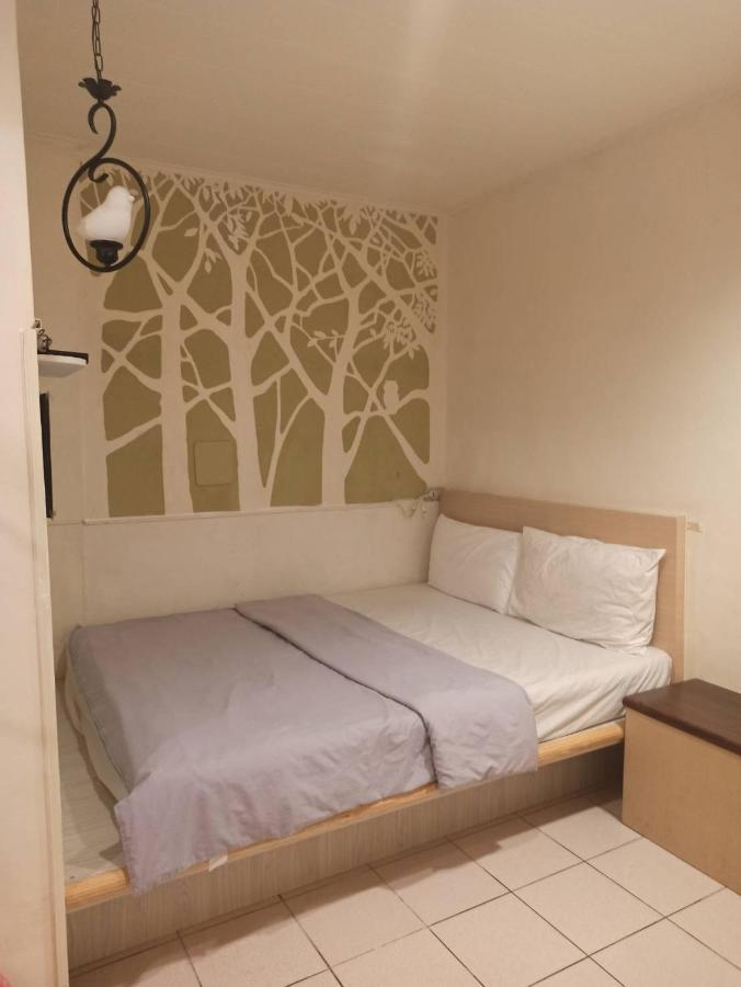 Hua Bin Hotel Yilan Bagian luar foto